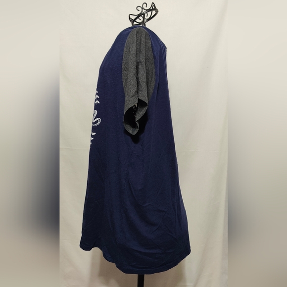 Torrid Graphic T-shirt - Size 3 - Picture 4 of 7